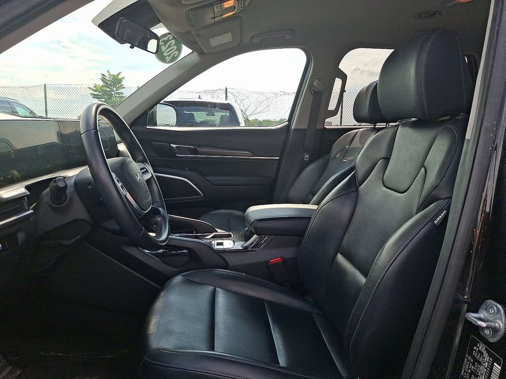 Used 2023 Kia Telluride LX AWD/4WD image 15