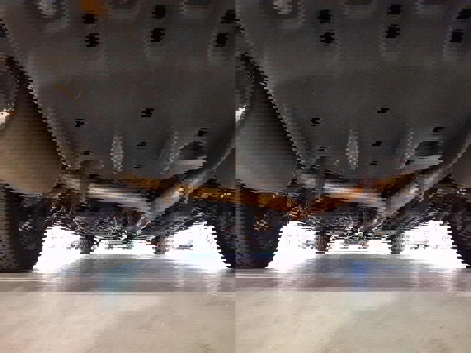 Used 2016 Toyota Avalon Limited image 16