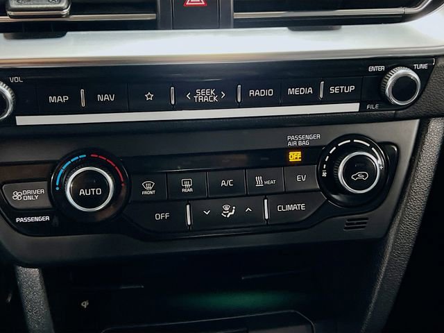 Used 2022 Kia Niro EX image 16