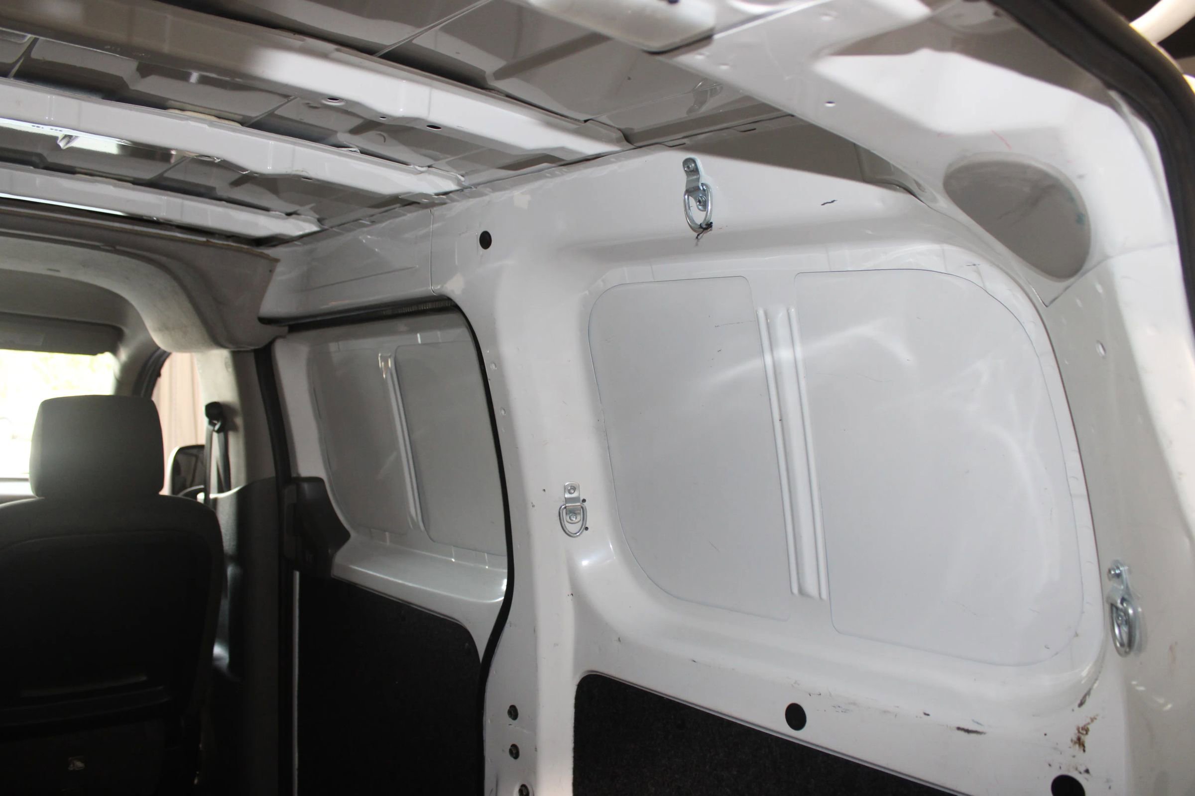 Used 2017 Nissan NV200 S FWD image 24