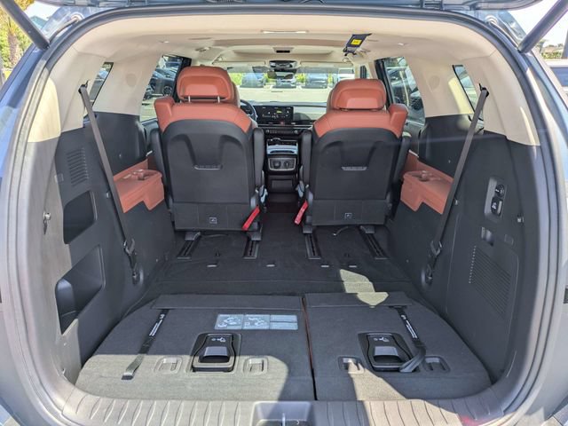 Used 2025 Kia Carnival SX Prestige FWD image 12