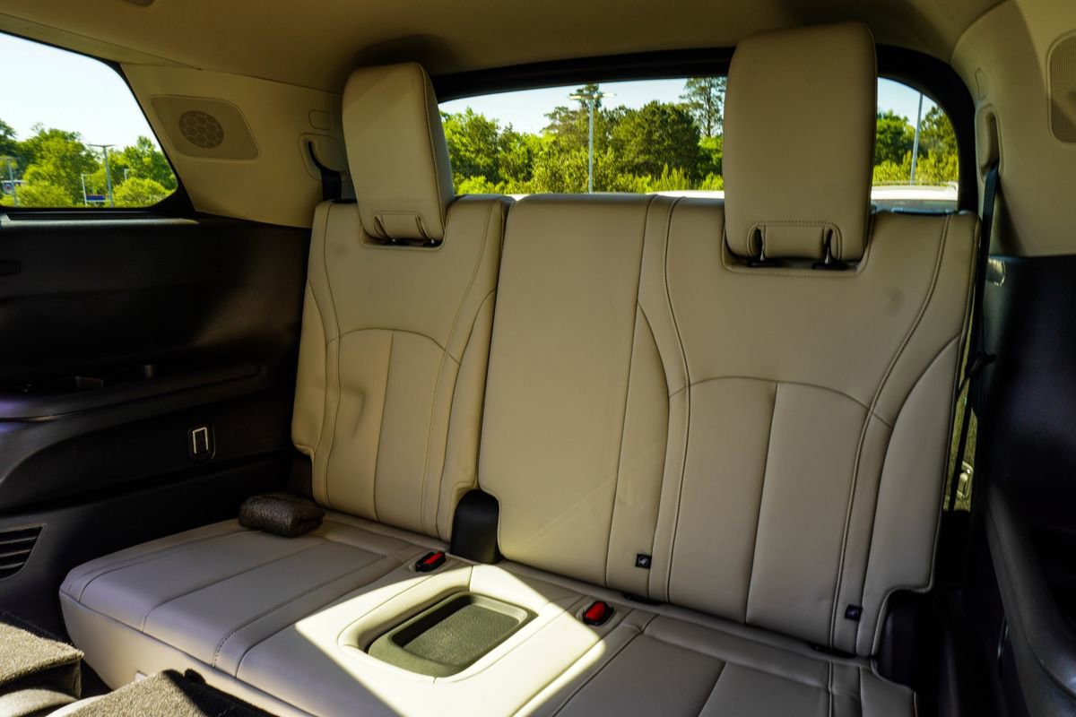 Certified 2026 INFINITI QX60 Luxe w/ Family Package FWD image 40