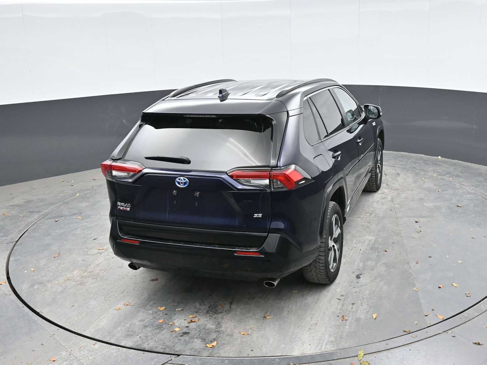 Used 2021 Toyota RAV4 SE w/ Weather & Moonroof Package image 36