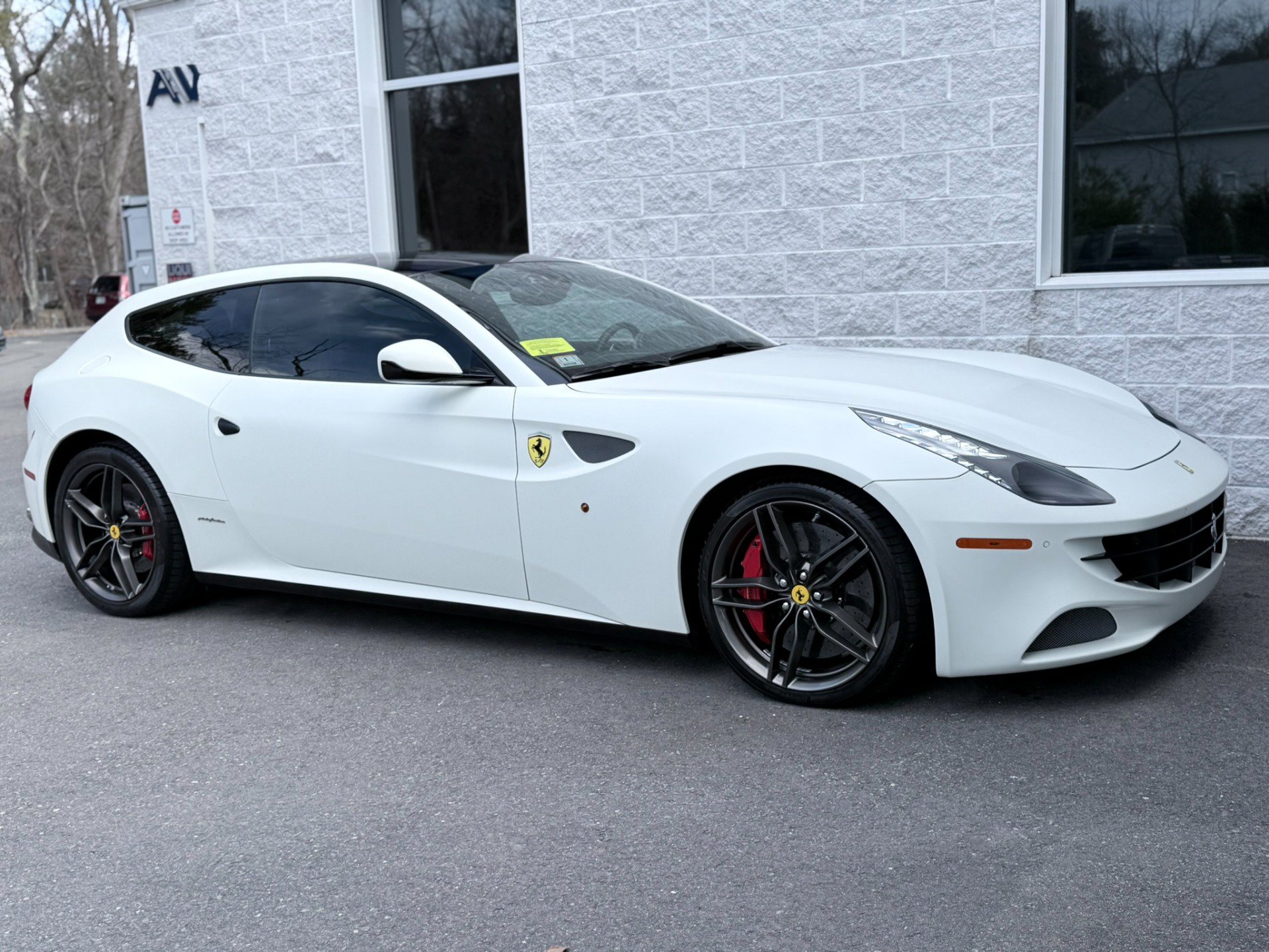 Used 2012 Ferrari FF AWD/4WD image 34