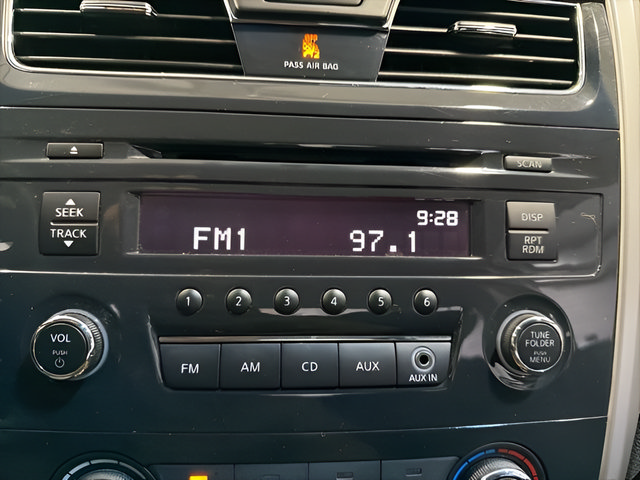 Used 2014 Nissan Altima 2.5 S FWD image 19