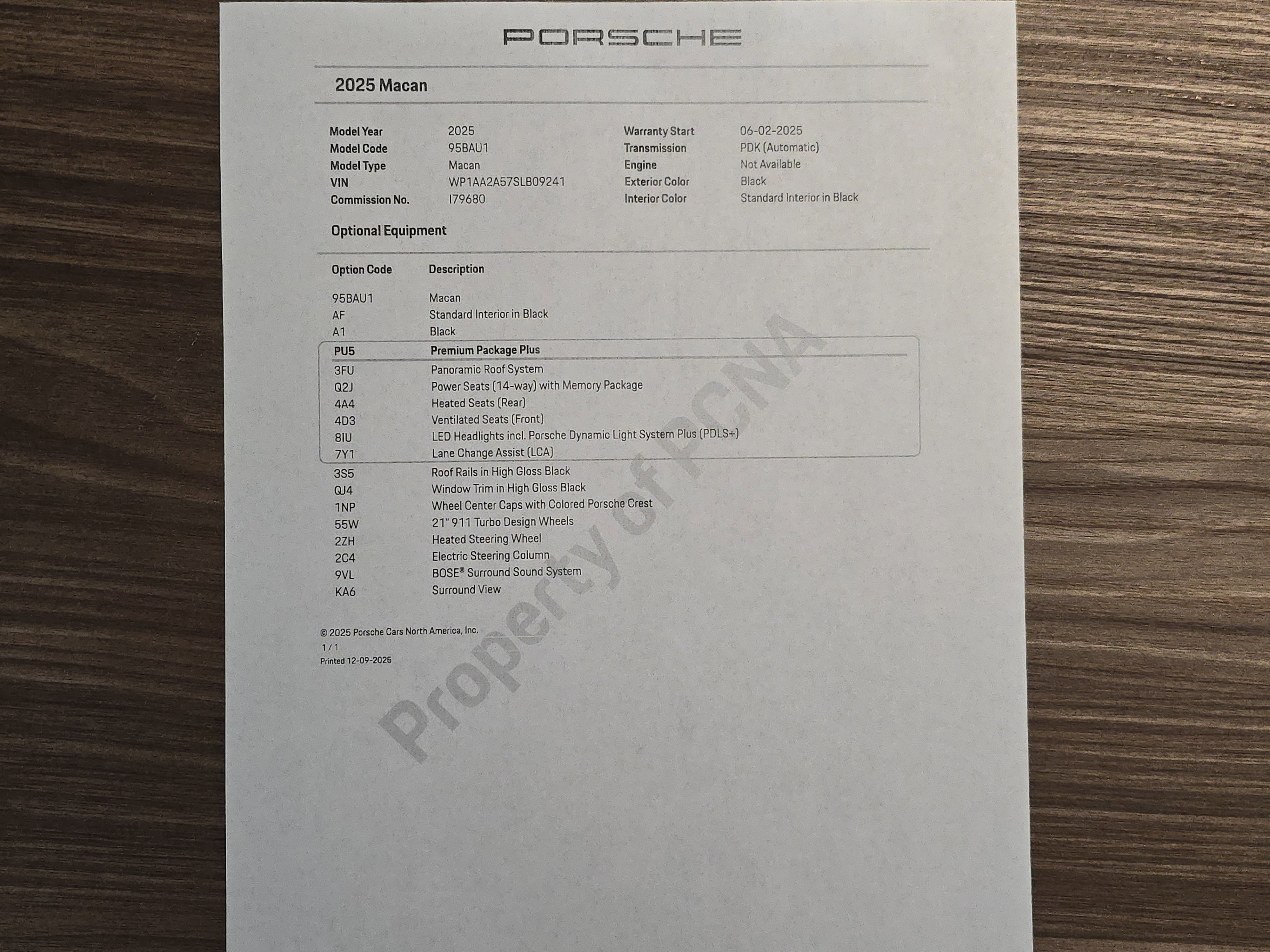 Certified 2025 Porsche Macan image 30