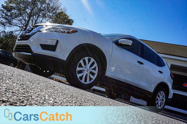 Used 2017 Nissan Rogue S image 4