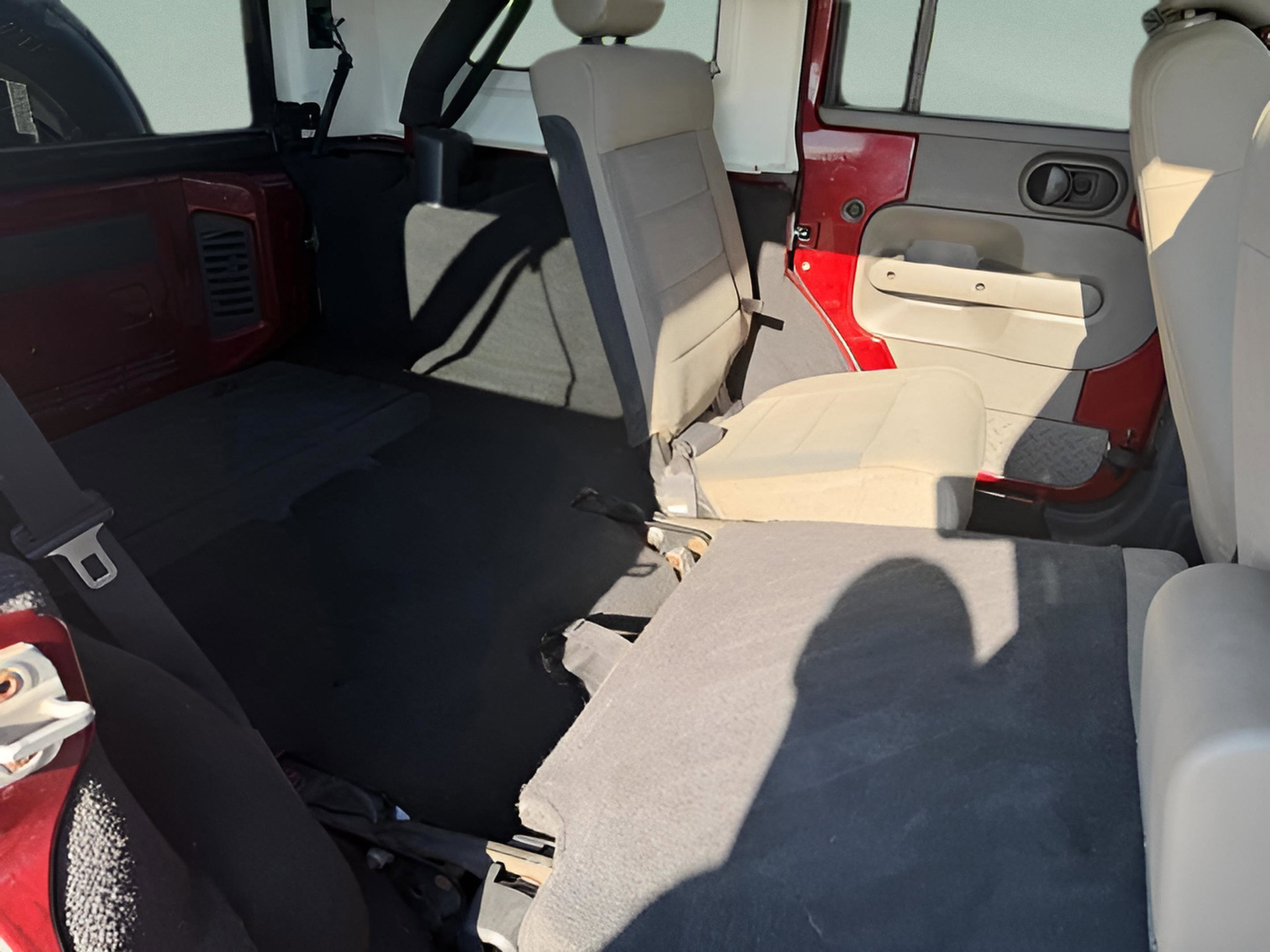 Used 2008 Jeep Wrangler Unlimited Sahara AWD/4WD image 23