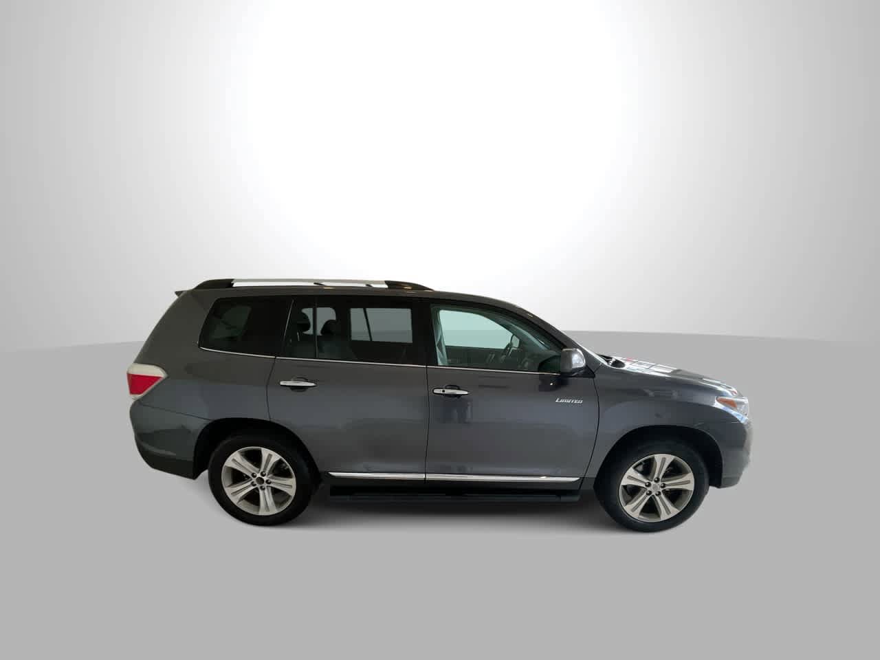 Used 2011 Toyota Highlander Limited w/ Tow Pkg AWD/4WD image 9