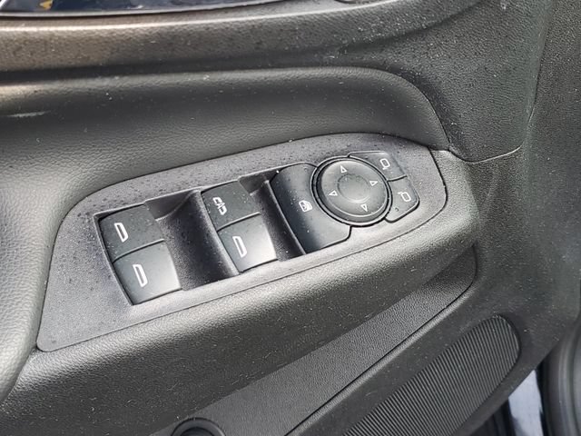 Used 2019 Chevrolet Equinox LT w/ Driver Convenience Package FWD image 16