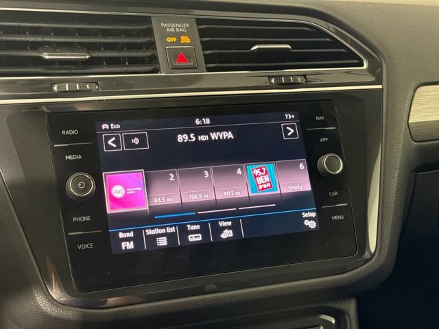 Used 2018 Volkswagen Tiguan SEL AWD/4WD image 21