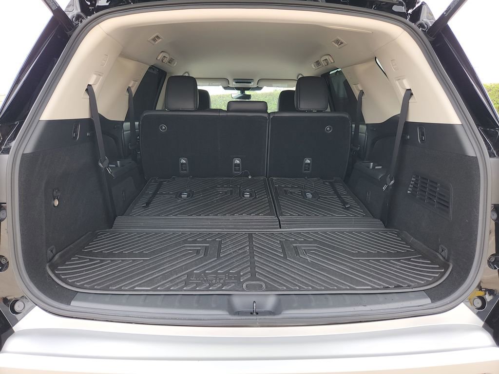 Certified 2025 Nissan Pathfinder SL image 13