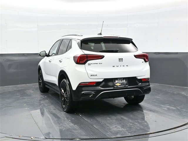 Used 2024 Buick Encore GX Sport Touring image 5