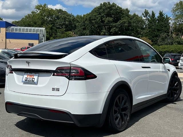 Used 2023 Tesla Model X Plaid image 11