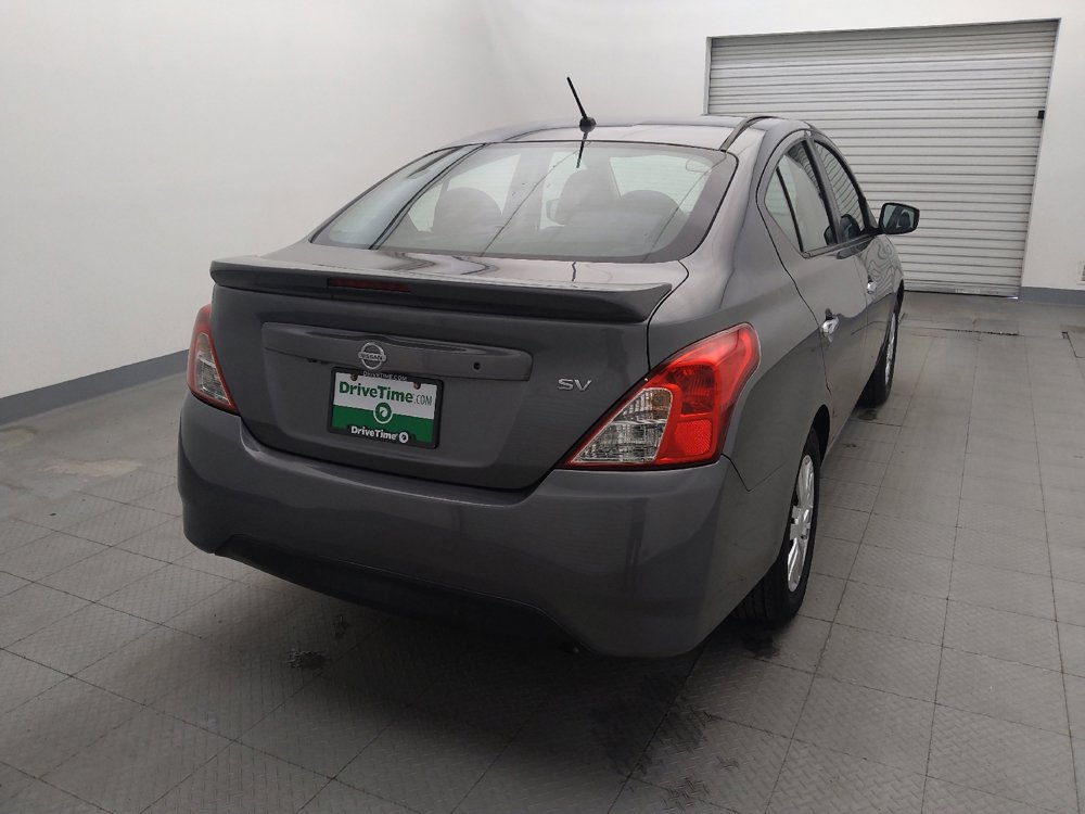 Used 2019 Nissan Versa SV FWD image 7