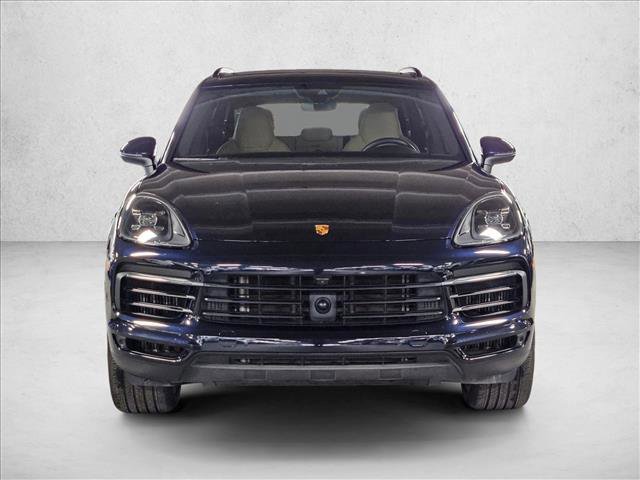 Used 2023 Porsche Cayenne AWD/4WD image 2