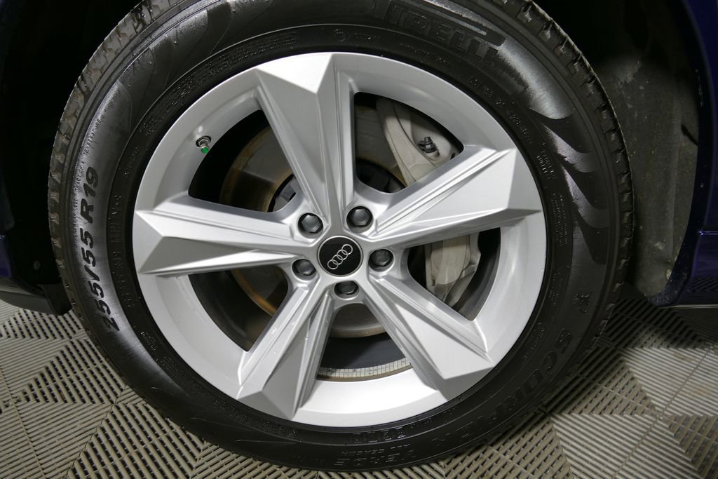 Used 2023 Audi Q7 3.0T Premium image 24