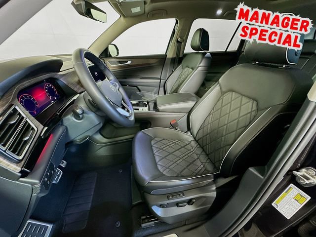 Used 2025 Volkswagen Atlas SEL Premium R-Line image 12