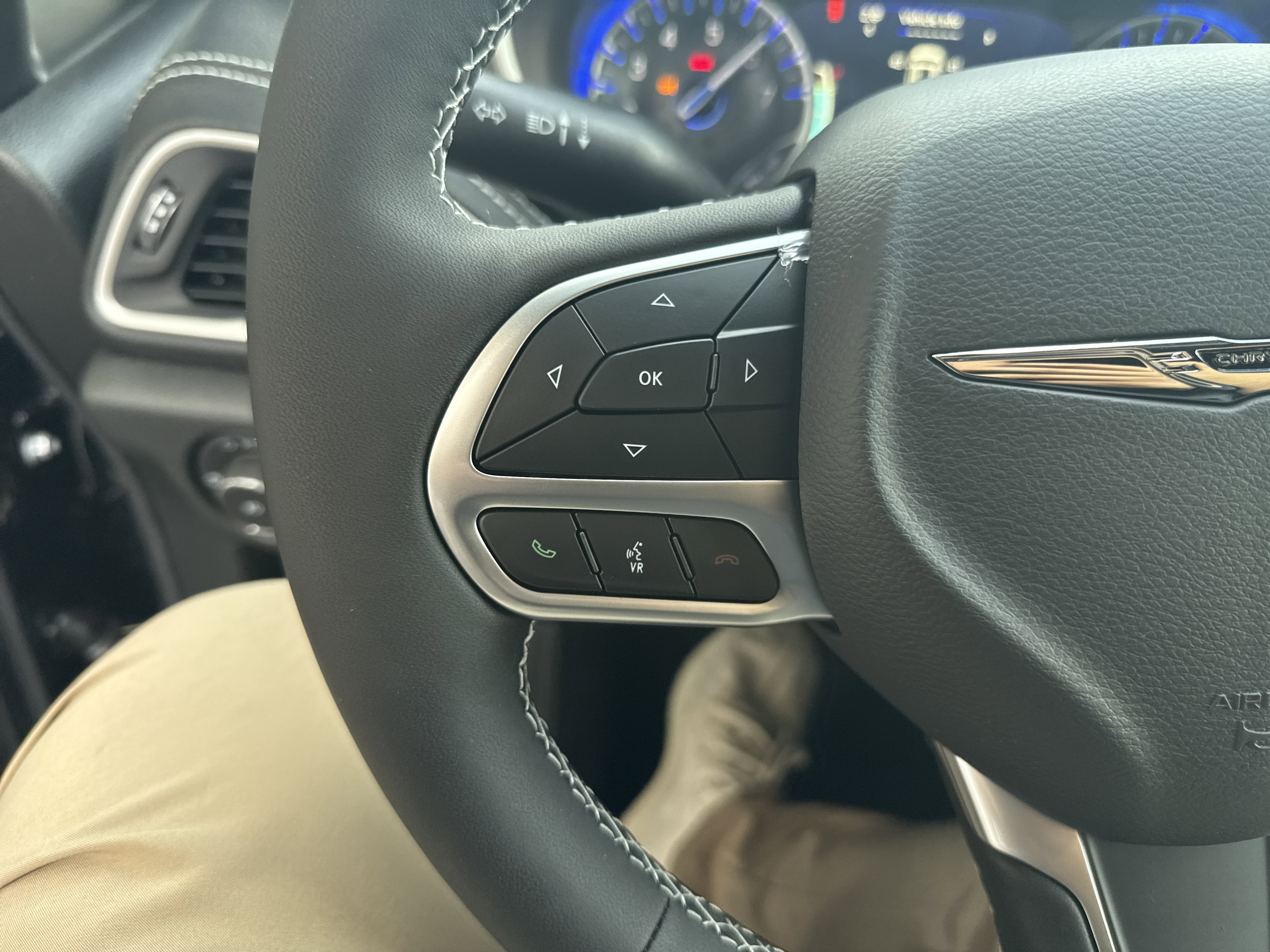 New 2026 Chrysler Pacifica Select image 19