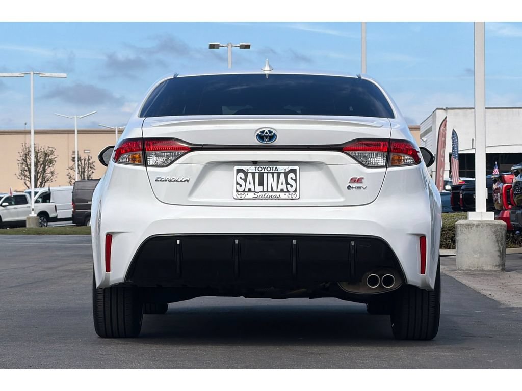 Certified 2025 Toyota Corolla SE w/ SE Premium Package FWD image 5