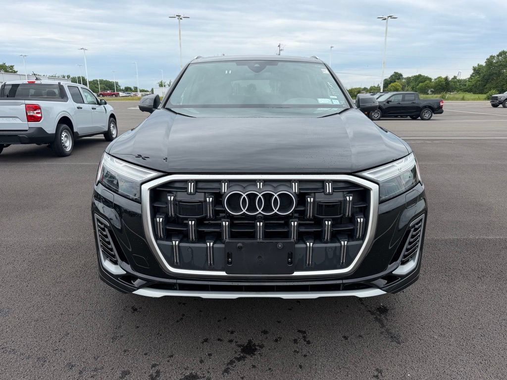 Used 2025 Audi Q7 3.0T Premium Plus AWD/4WD image 2