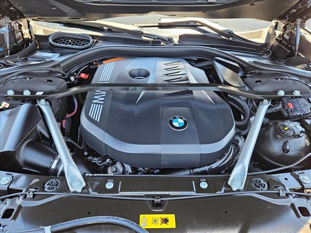 Used 2026 BMW 750e xDrive AWD/4WD image 23