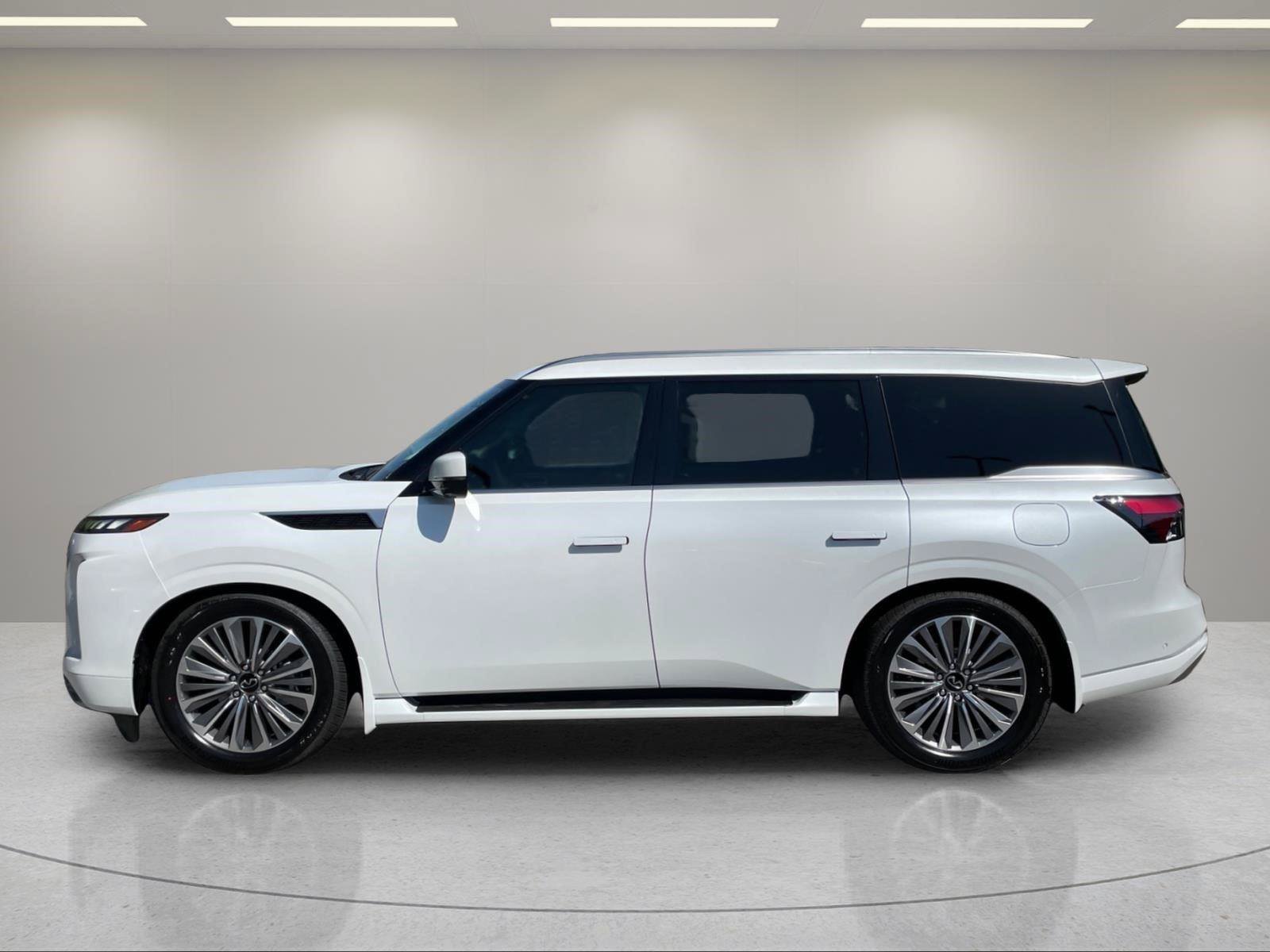 New 2026 INFINITI QX80 Luxe w/ Cargo Package RWD image 2