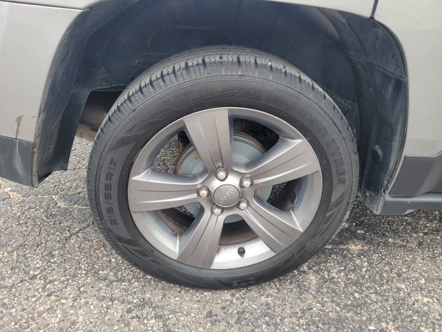 Used 2015 Jeep Patriot High Altitude FWD image 17