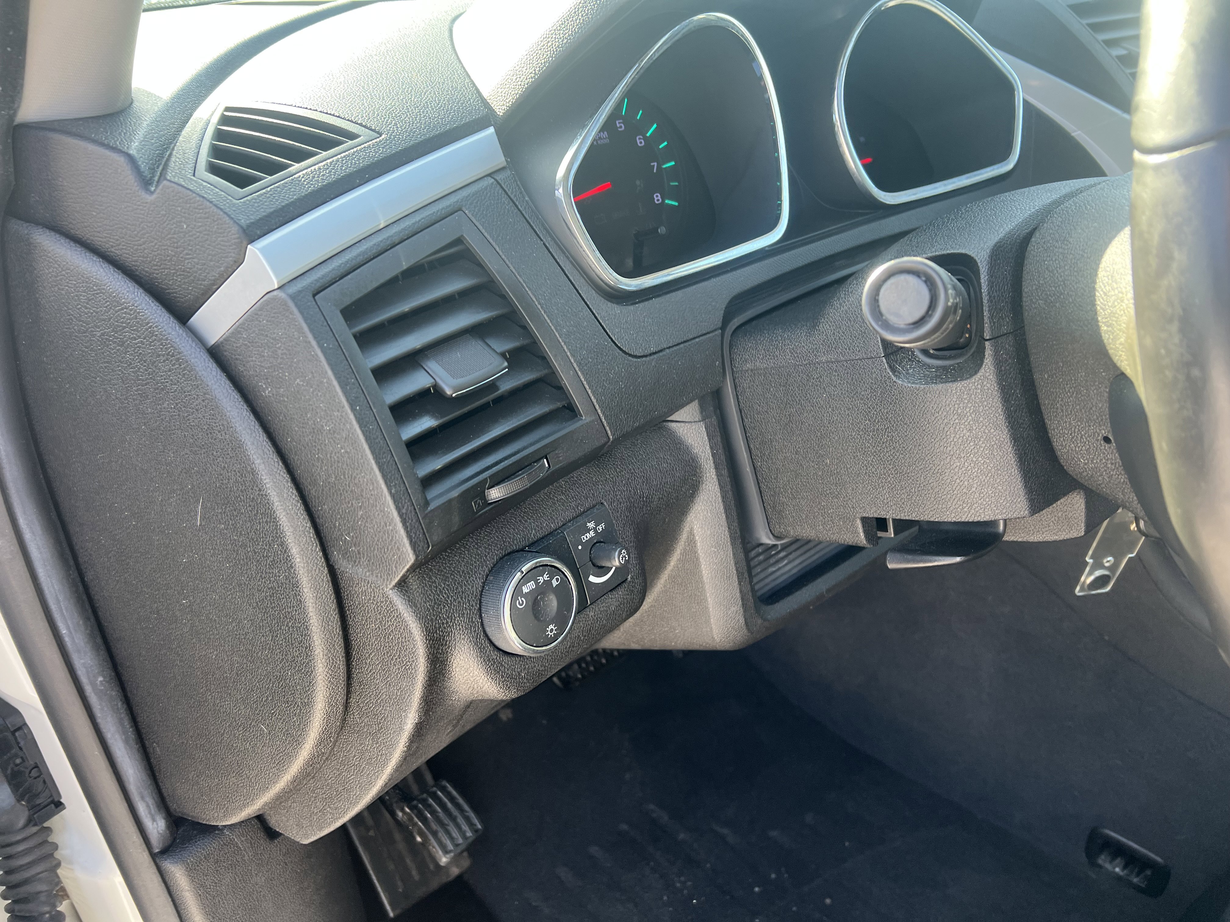 Used 2011 Chevrolet Traverse LT w/ Personal Connectivity Package image 20