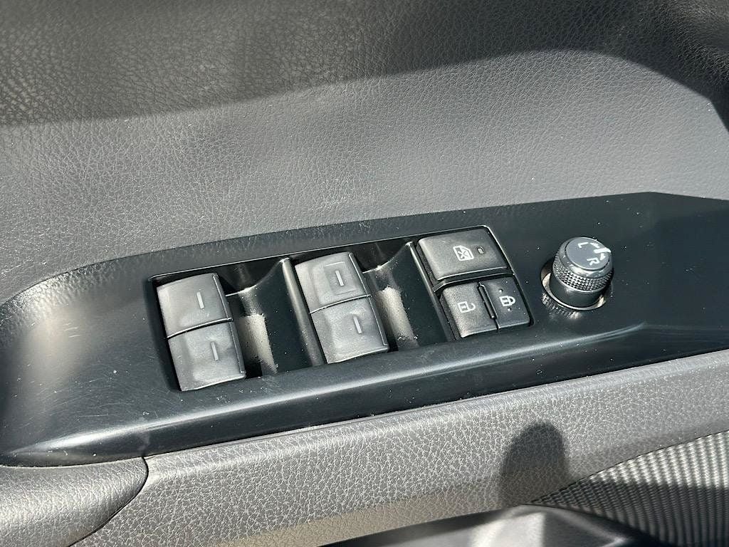 Certified 2025 Toyota Camry SE FWD image 16
