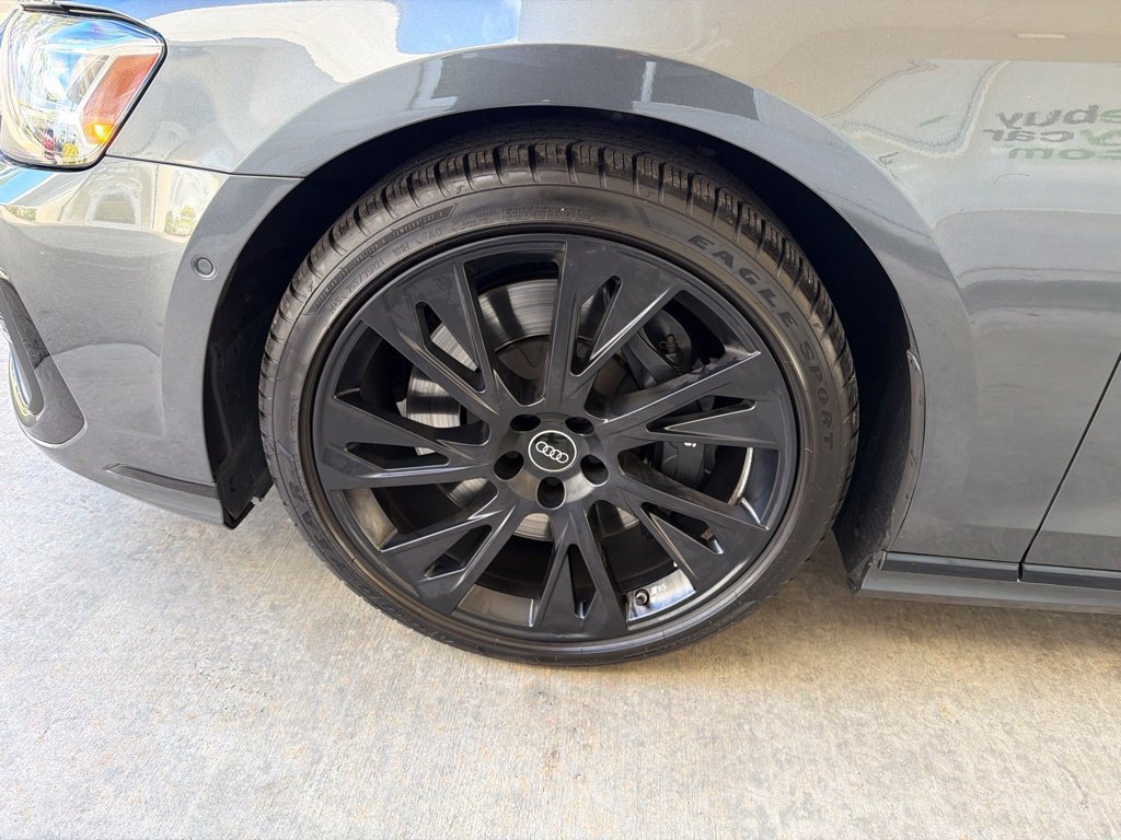 Used 2025 Audi S8 w/ Executive Package AWD/4WD image 18