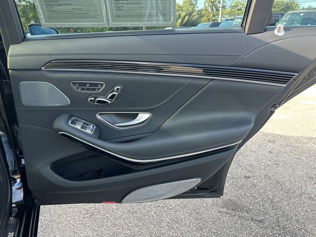 Used 2017 Mercedes-Benz S 550 Sedan image 34