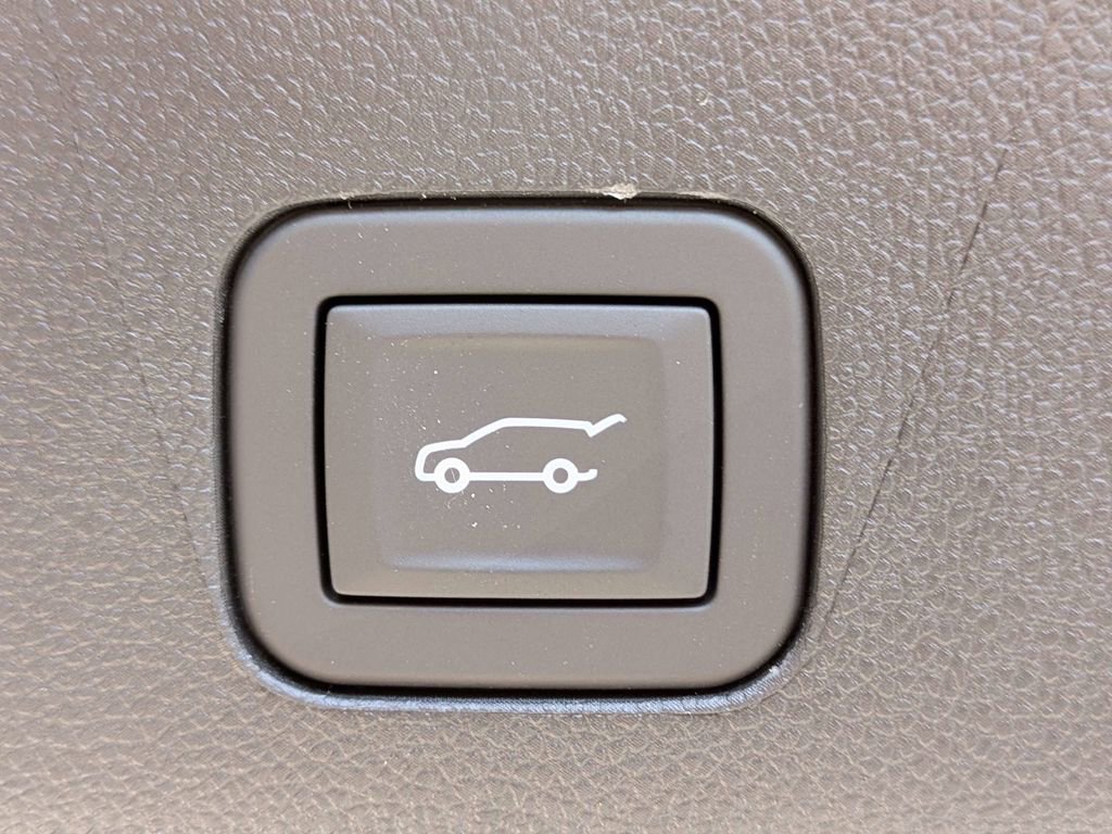 New 2026 GMC Yukon Elevation AWD/4WD image 14