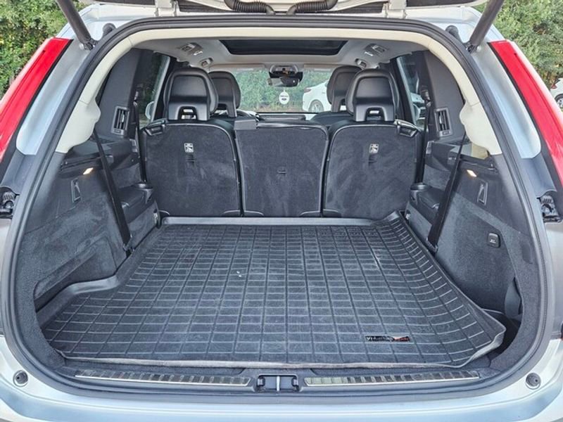Used 2020 Volvo XC90 T5 Momentum image 13