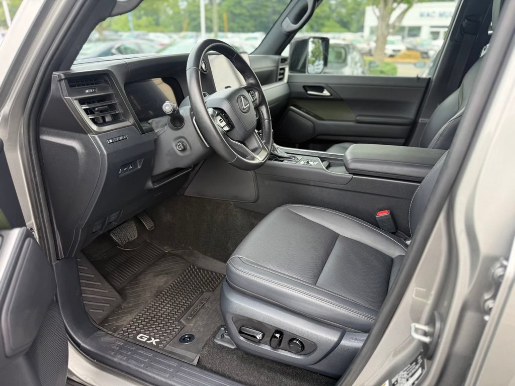 Used 2024 Lexus GX 550 AWD/4WD image 15