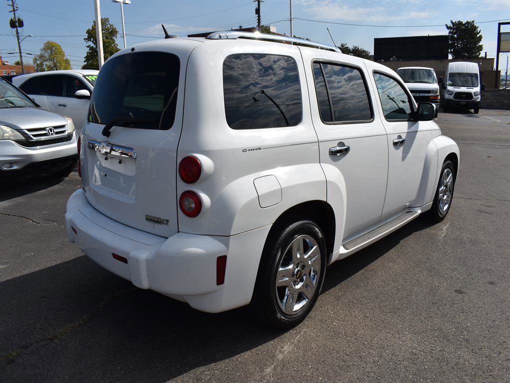 Used 2011 Chevrolet HHR LT image 7