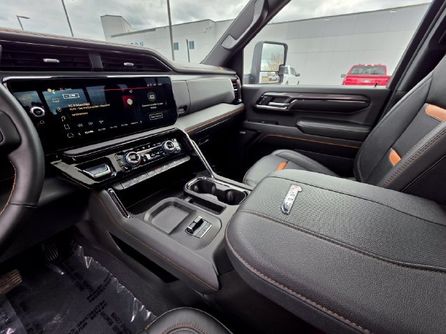 Used 2024 GMC Sierra 2500 AT4 w/ AT4 Premium Plus Package AWD/4WD image 25