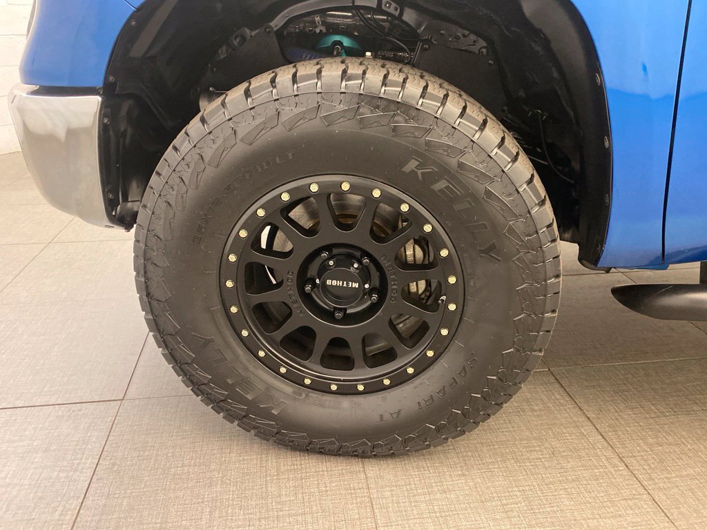Used 2017 Toyota Tundra SR5 w/ TRD Off Road Package AWD/4WD image 9