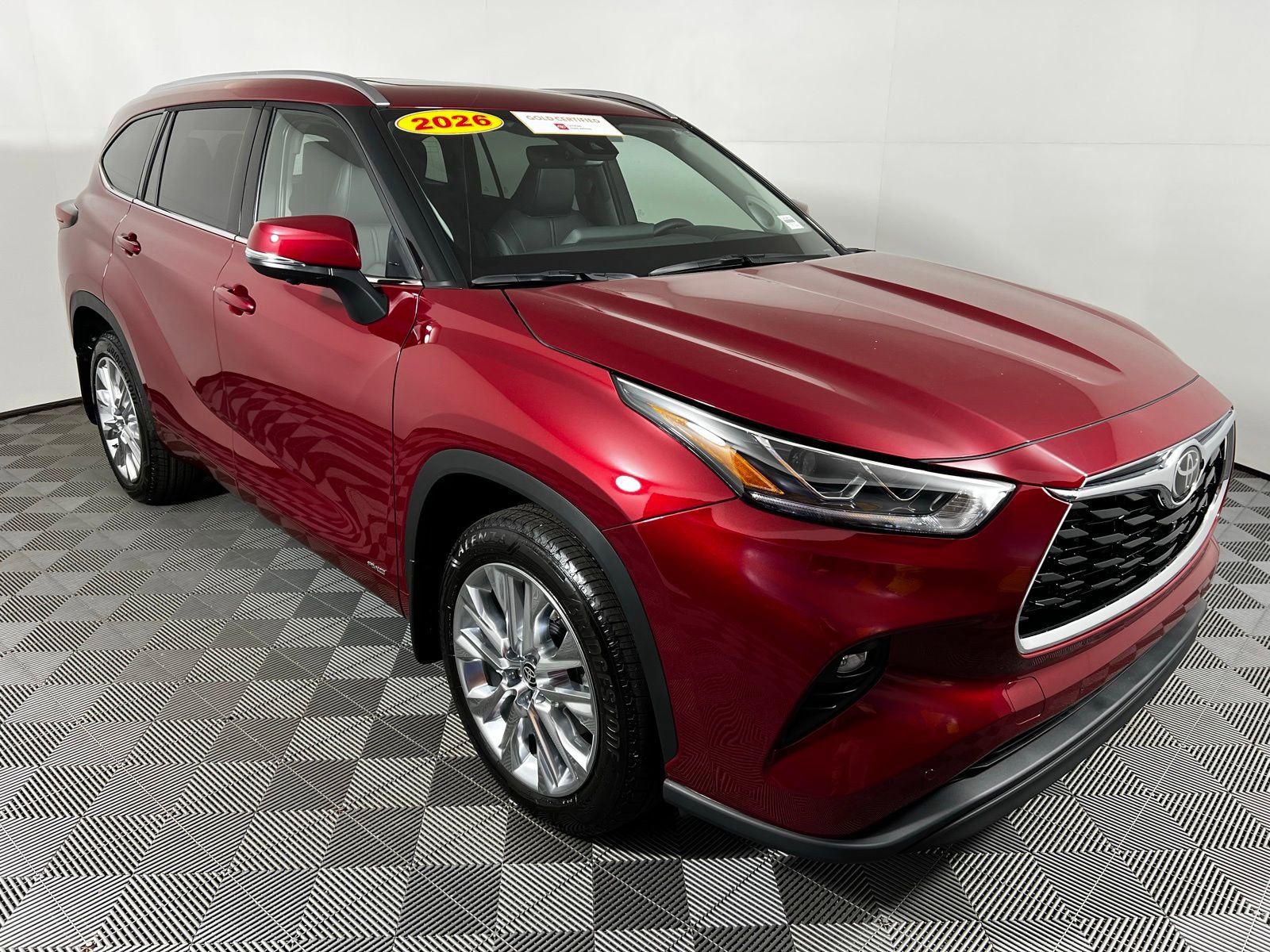 Certified 2026 Toyota Highlander Limited image 3
