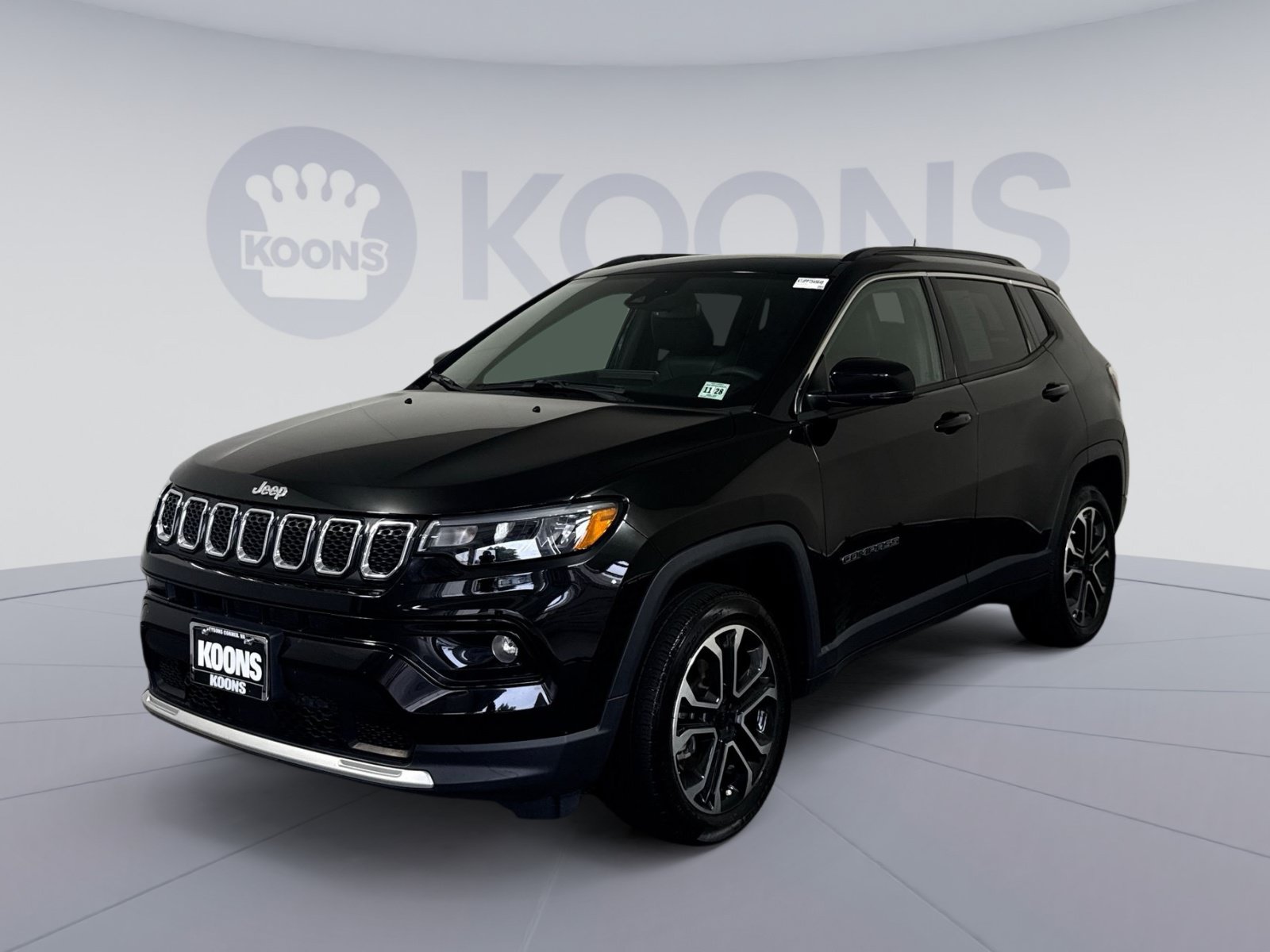 Used 2023 Jeep Compass Limited w/ Sun and Sound Group AWD/4WD image 1