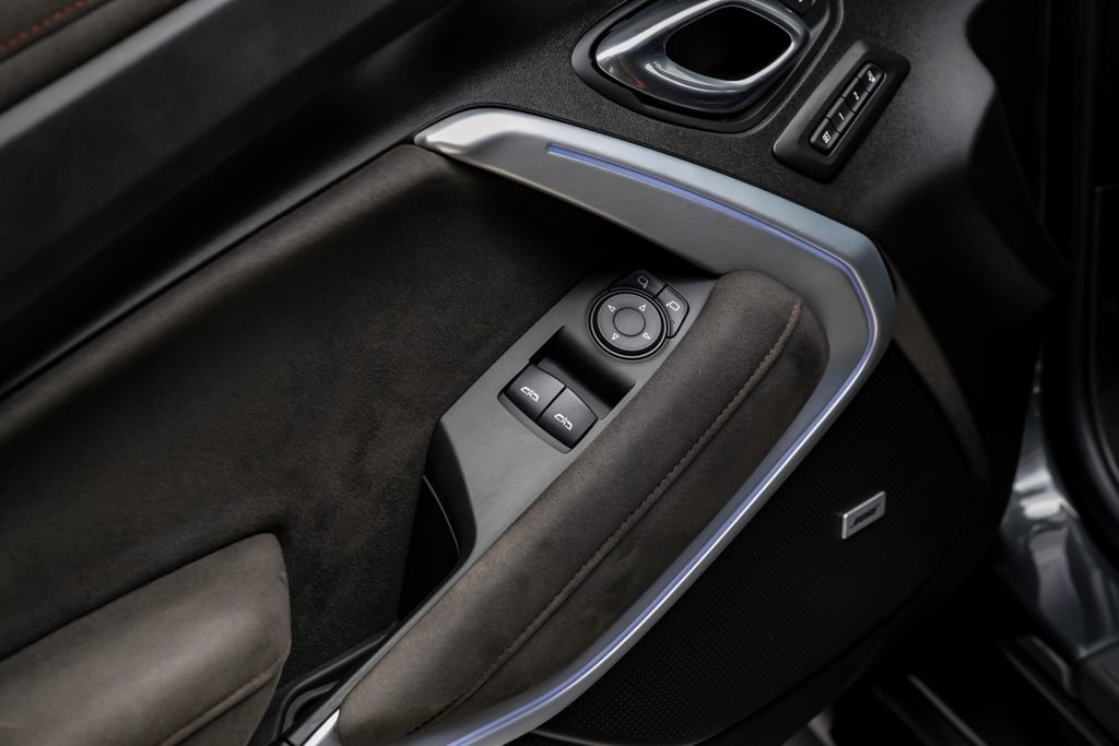 Used 2018 Chevrolet Camaro ZL1 RWD image 39