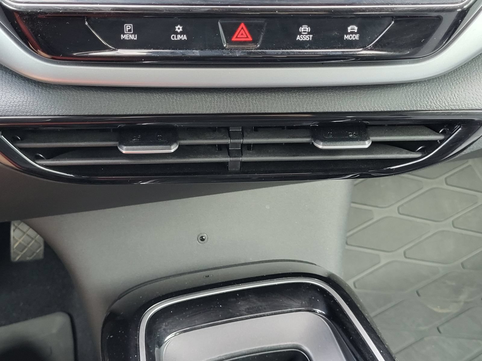 Used 2023 Volkswagen ID.4 Pro AWD/4WD image 22