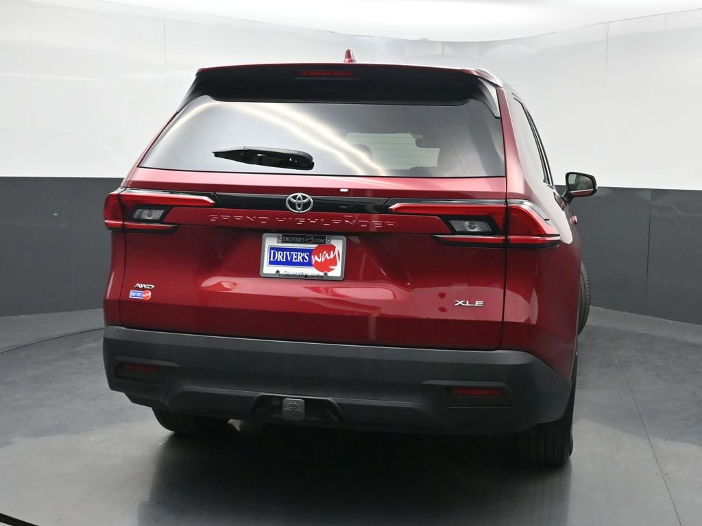 Used 2024 Toyota Grand Highlander XLE image 40