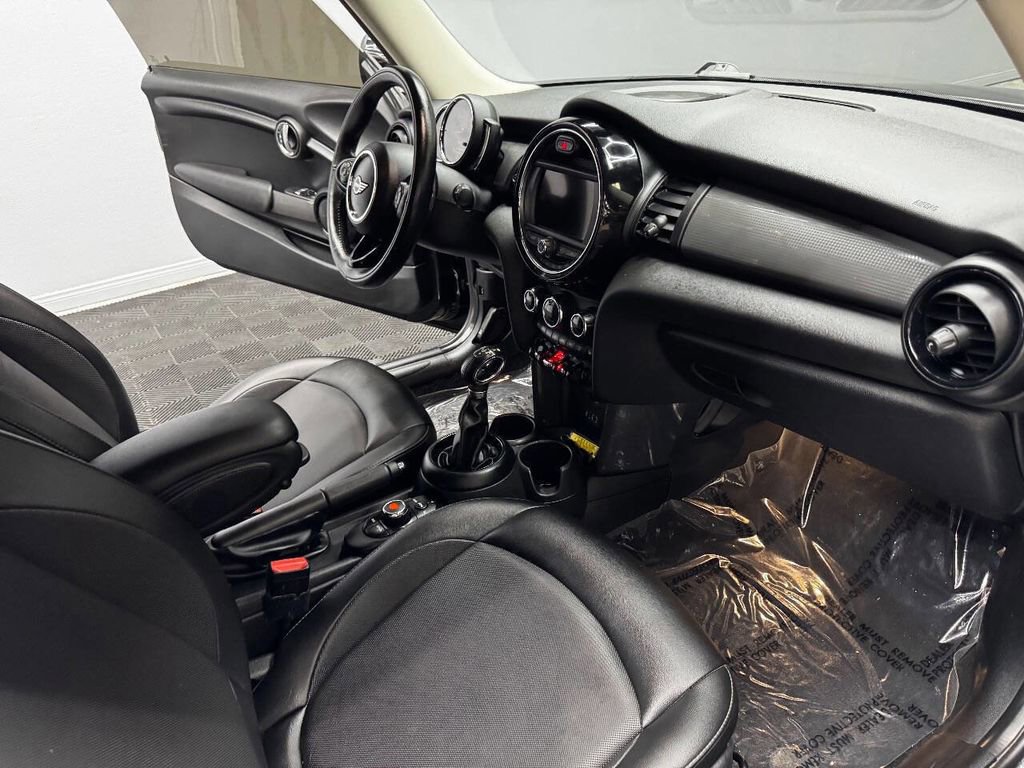 Used 2018 MINI Cooper 2-Door Hardtop w/ Signature Line Package image 45