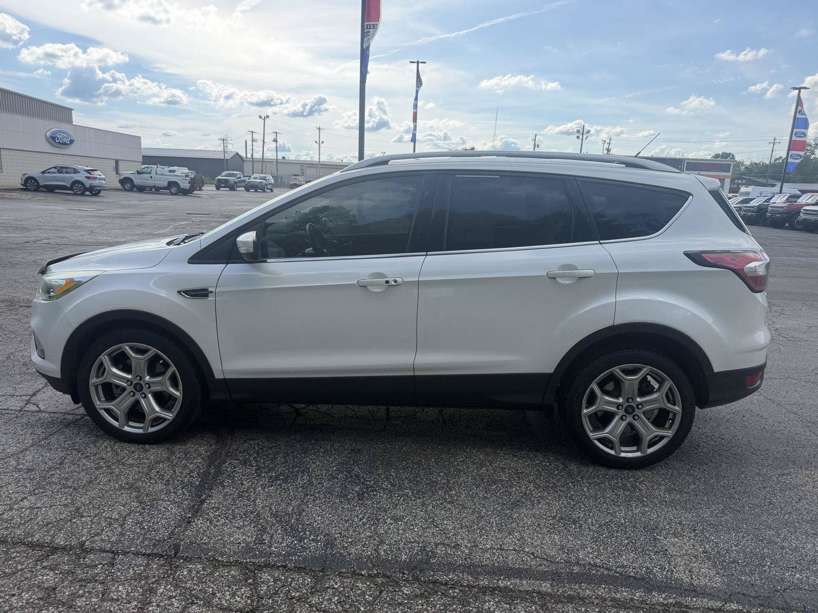 Used 2017 Ford Escape Titanium w/ Equipment Group 301A FWD image 8