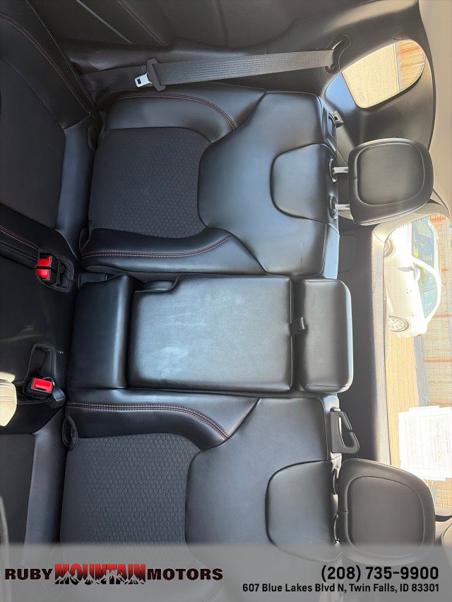 Used 2021 Jeep Cherokee Trailhawk AWD/4WD image 21