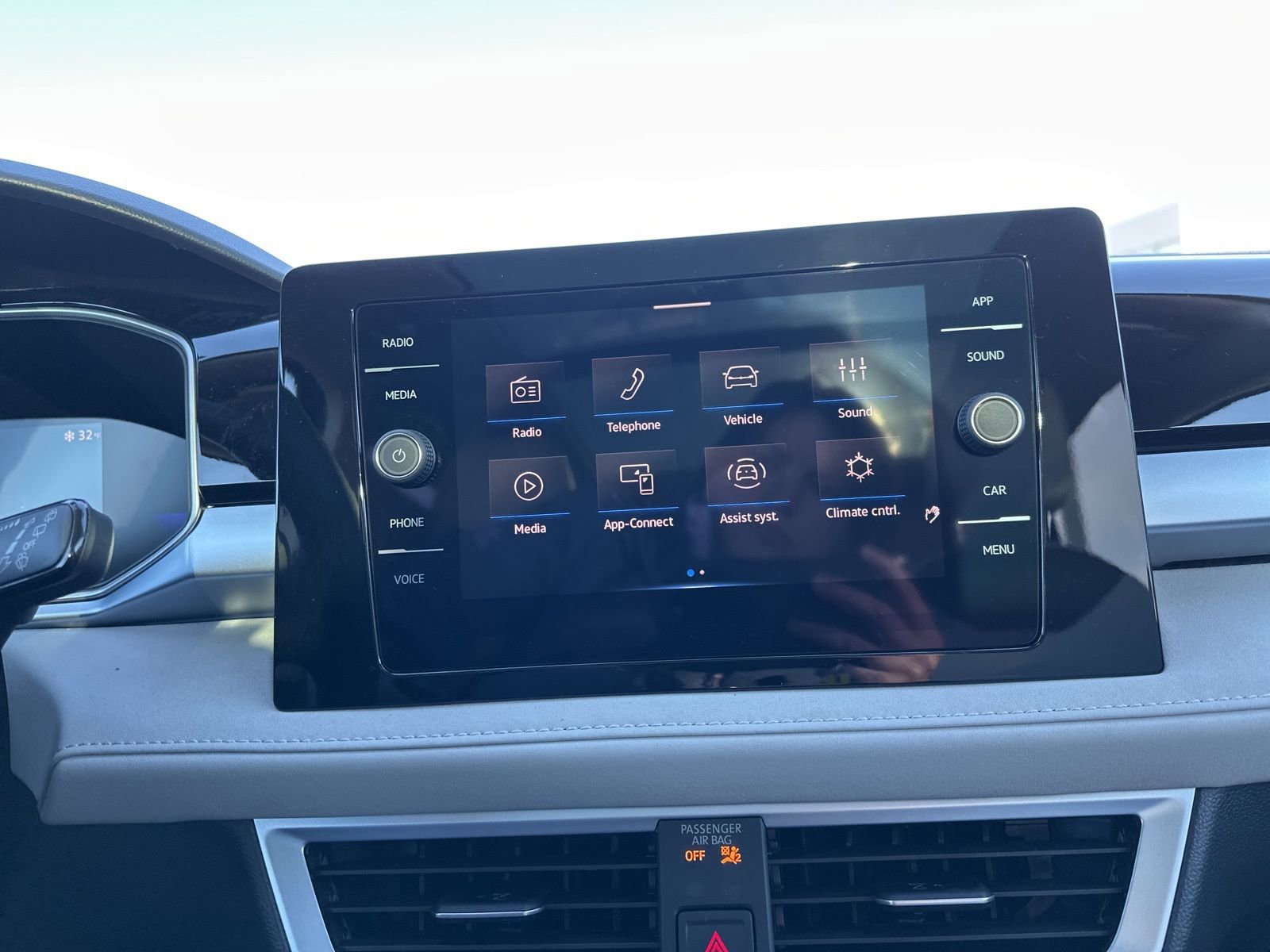 New 2026 Volkswagen Taos SE image 42