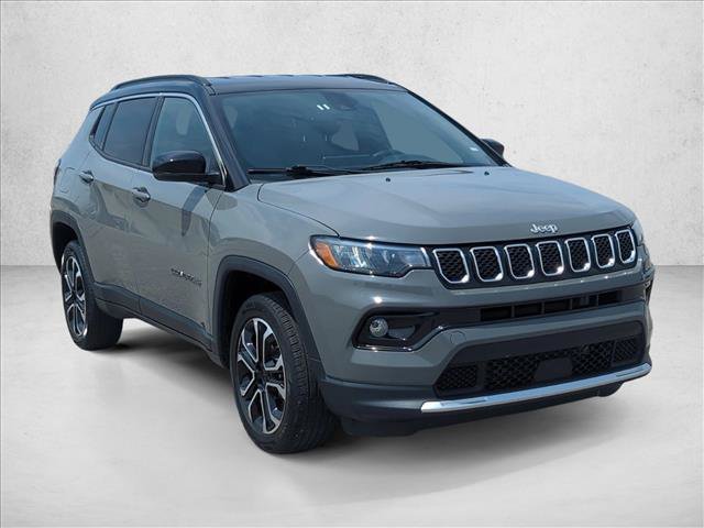 Used 2024 Jeep Compass Limited AWD/4WD image 3