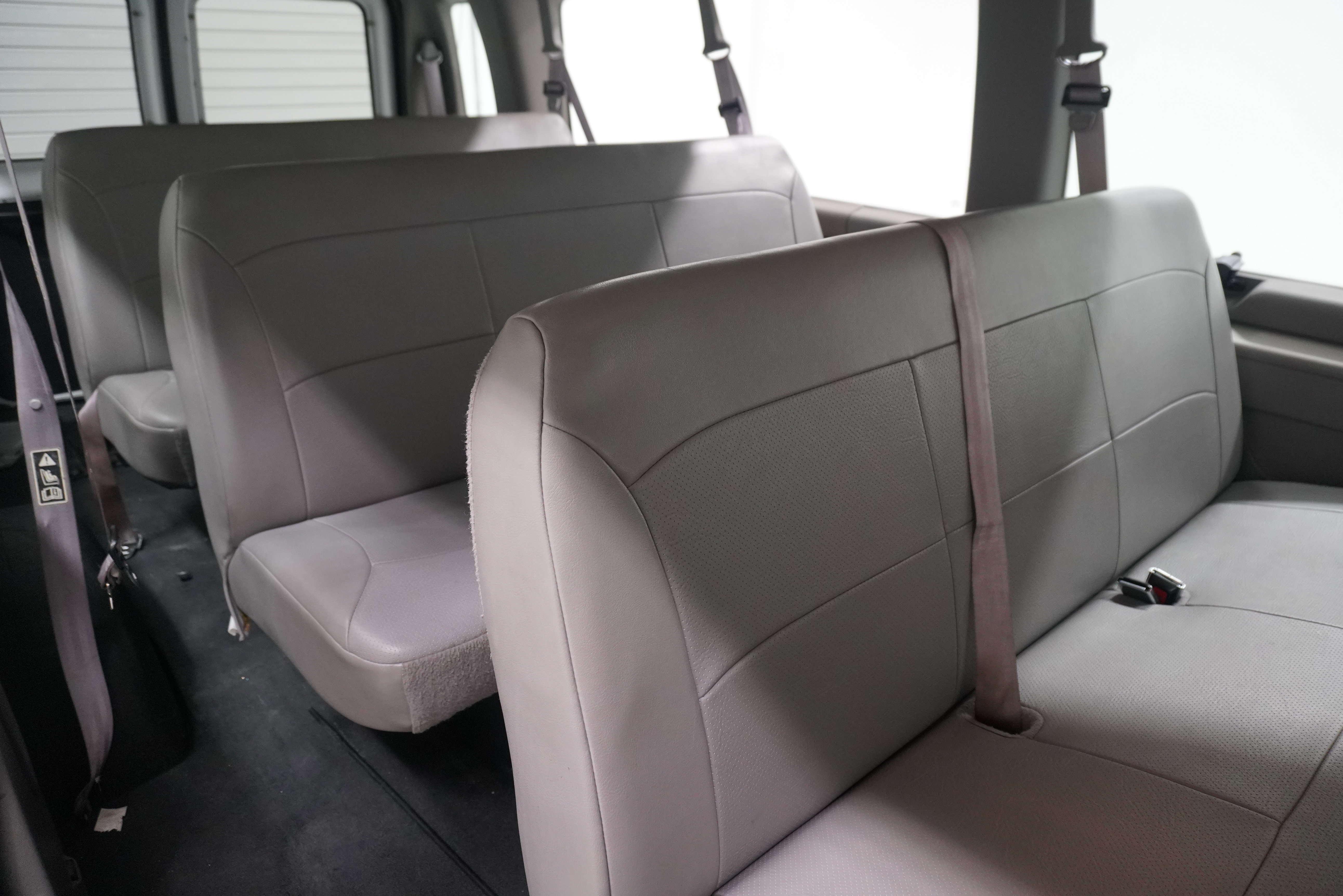 Used 2002 Ford E-350 and Econoline 350 XL image 11