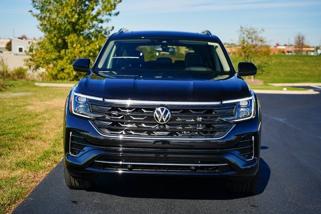 New 2026 Volkswagen Atlas SEL Premium R-Line image 3